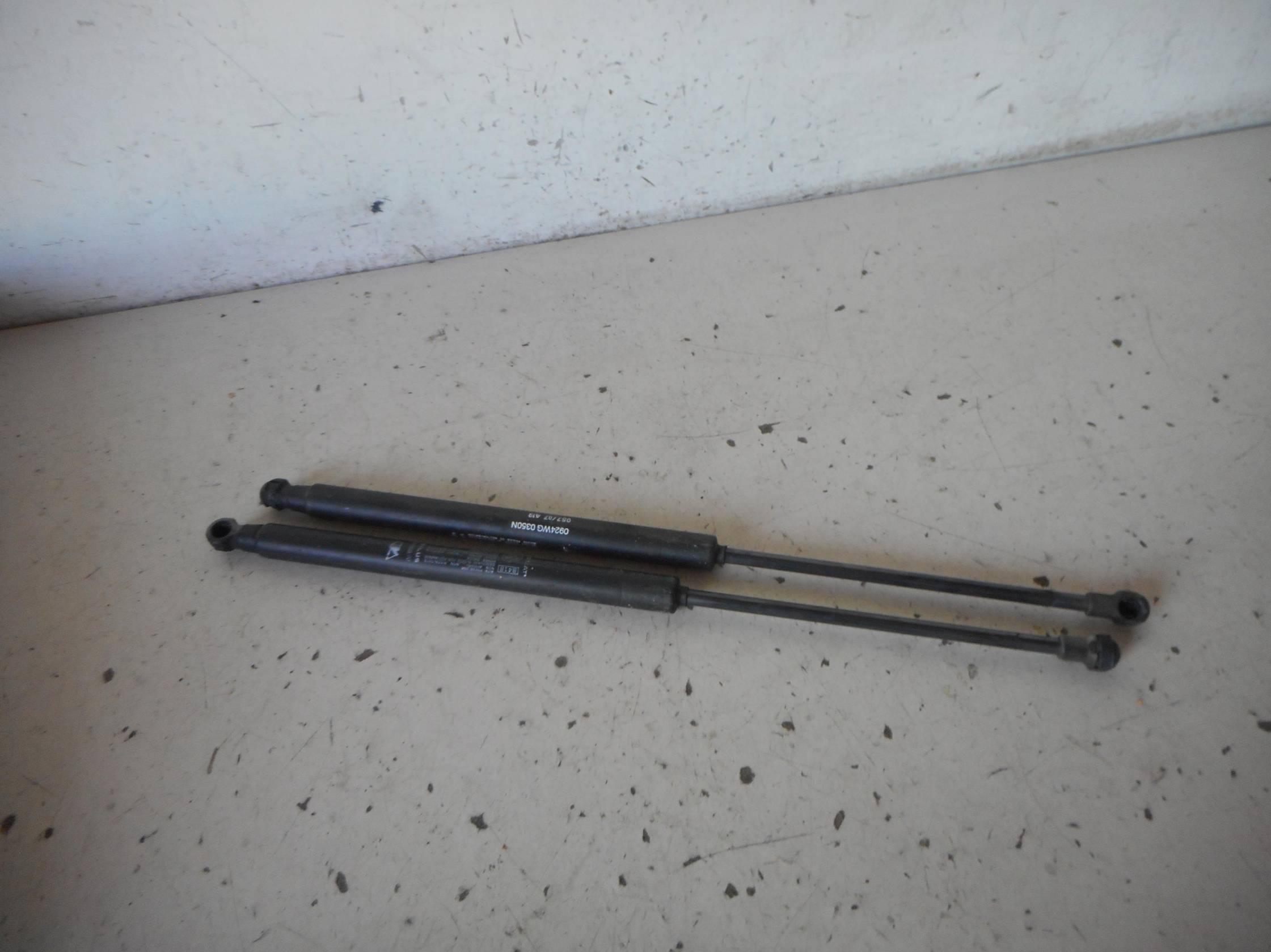 Asta ammortizzante portello post. sx.